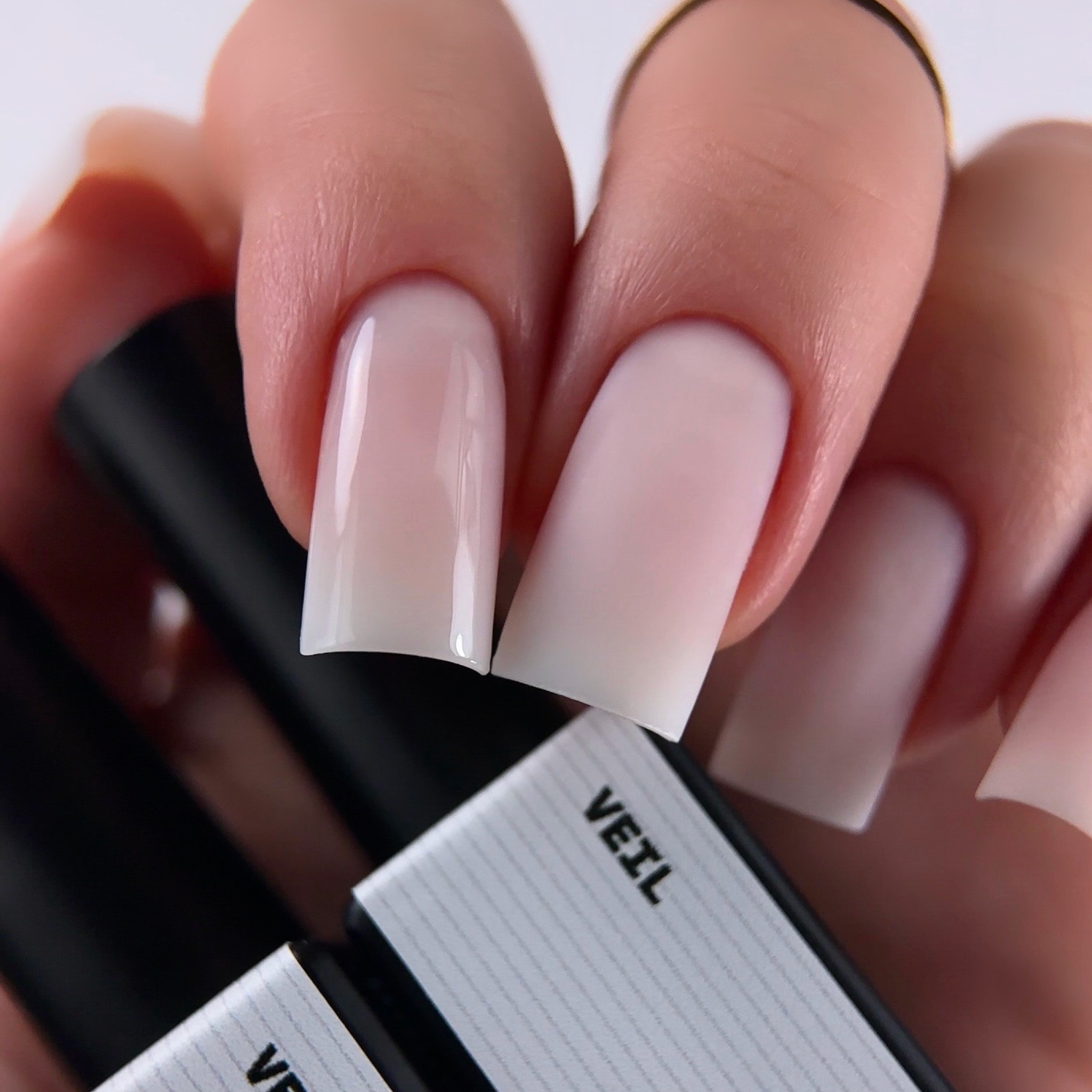 BIBLIOTEKA | Top Color Glossy Veil 10 ml